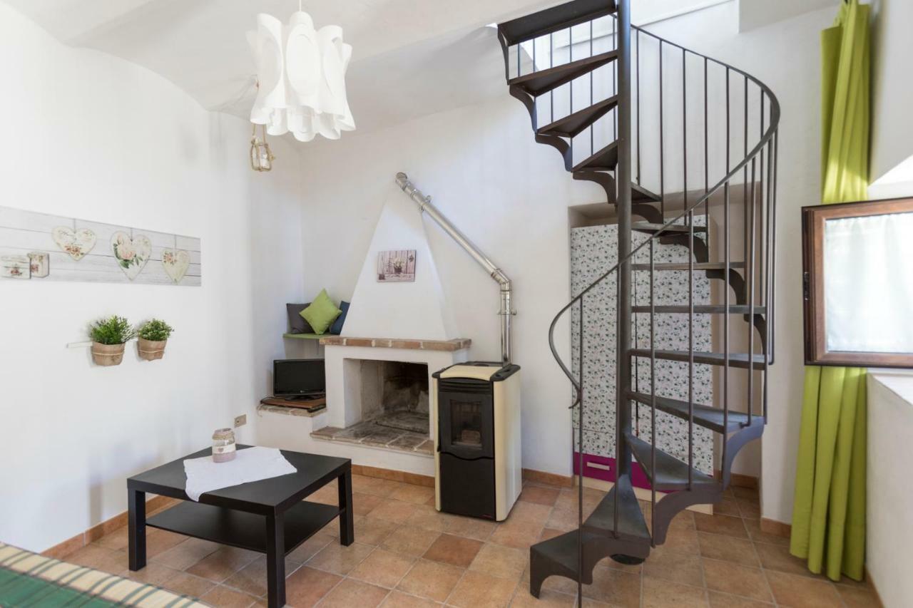 La Casa In Pietra Lejlighed Villa Santa Maria  Eksteriør billede